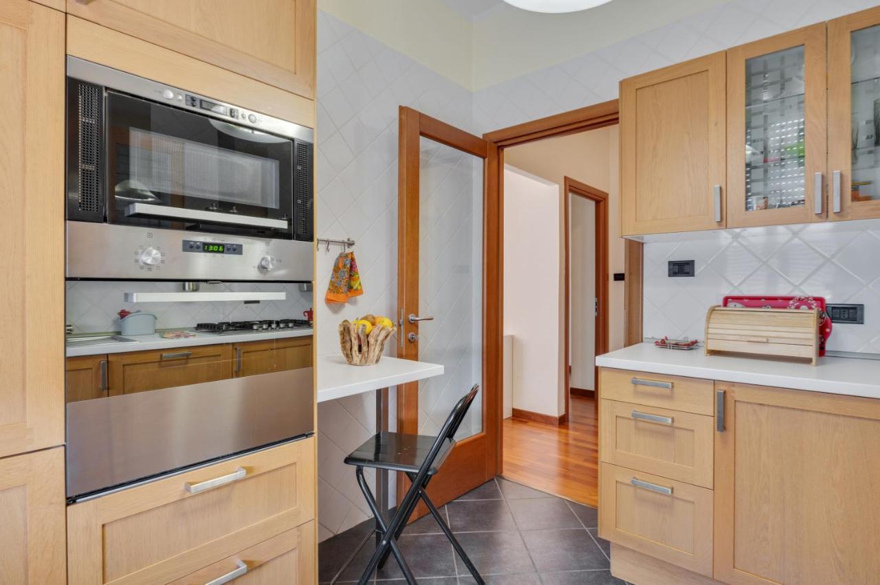 Oltretorrente Ampio Appartamento Con Balconi Parma Buitenkant foto