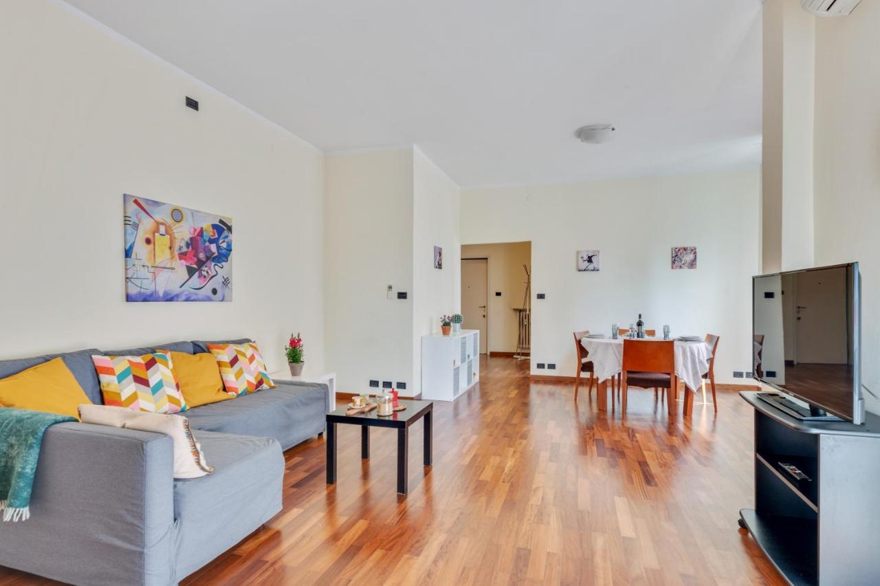 Oltretorrente Ampio Appartamento Con Balconi Parma Buitenkant foto