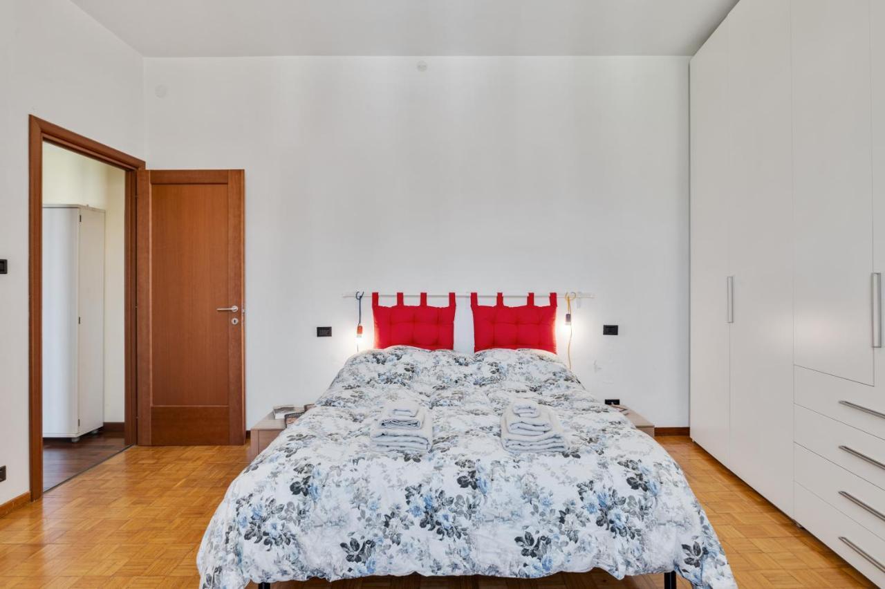 Oltretorrente Ampio Appartamento Con Balconi Parma Buitenkant foto